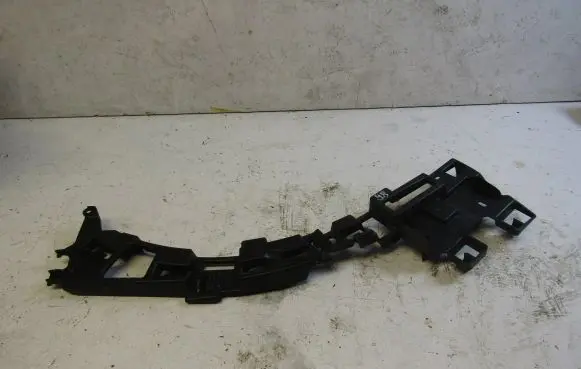 Opel Combo E Rear bumper mounting bracket 9816768880