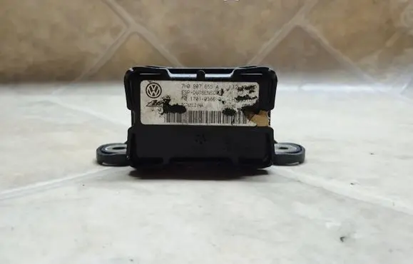 Volkswagen Golf V ESP acceleration yaw rate sensor 7H0907655A 10170103663