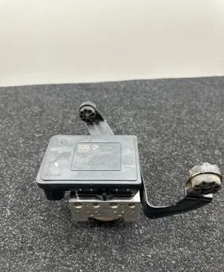BMW 4 F36 Gran coupe Air suspension compressor 6887742 6887743