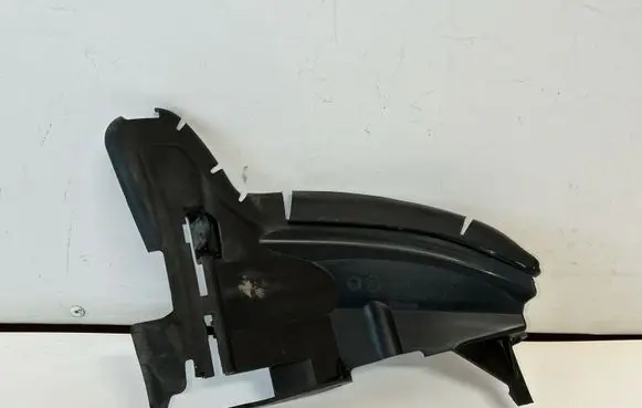 Volvo V70 Intercooler air guide/duct channel 30796389