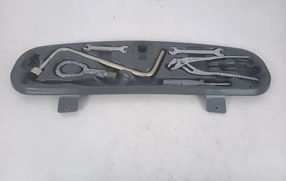BMW 3 E46 Tool box 1094910