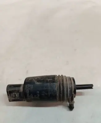 BMW 5 E60 E61 Windscreen/windshield washer pump 67128377612