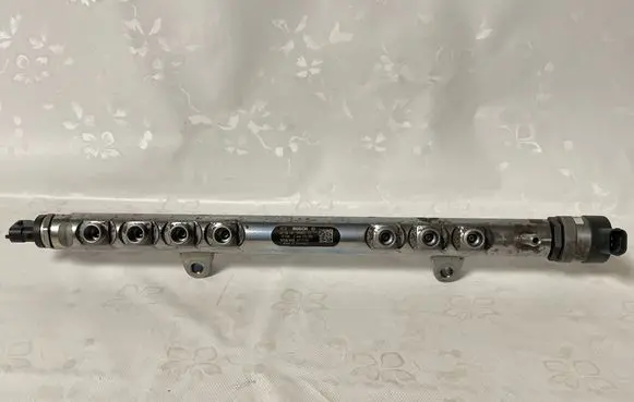 Volvo S80 Fuel main line pipe 0445215025 0406725 30777759