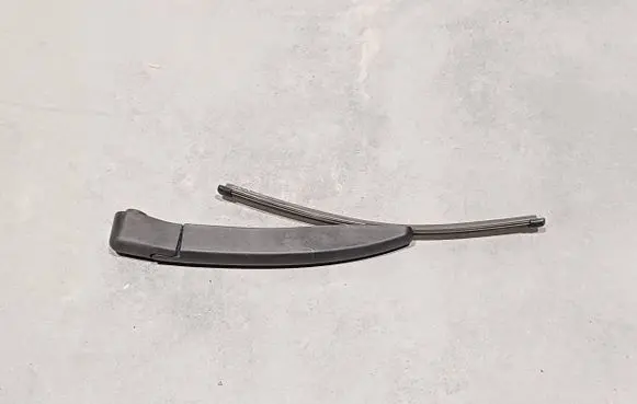 Ford Puma Rear wiper blade arm W000107281A W000037605