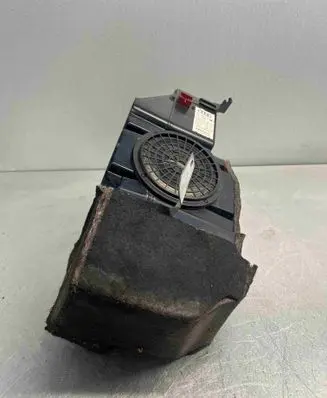 Audi A6 S6 C5 4B Subwoofer speaker 4B9035382