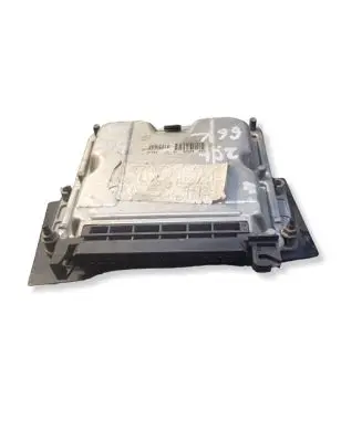 Peugeot 406 Engine control unit/module 0281010252 EDC15C2 9635158180
