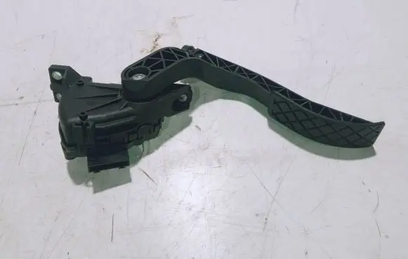 Audi A4 S4 B6 8E 8H Accelerator throttle pedal 8E1723523B 6PV00837600