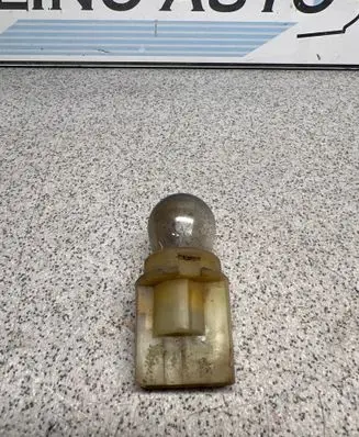 BMW 5 E34 Tail light bulb cover holder 133296