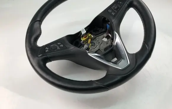 Opel Astra J Steering wheel 39018010