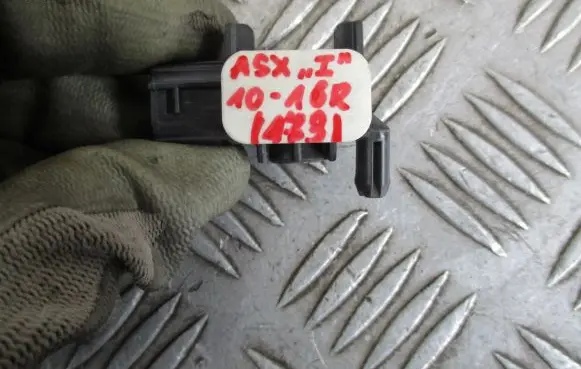 Mitsubishi ASX Airbag deployment crash/impact sensor 8651A117
