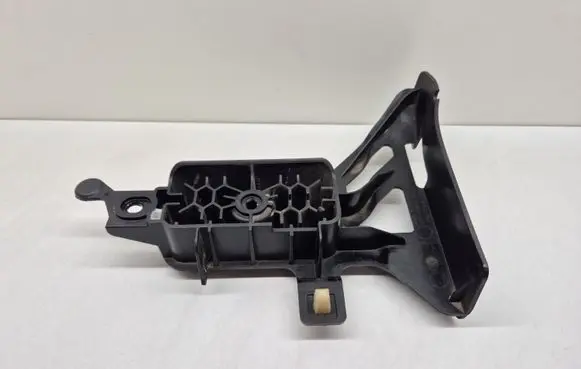 Porsche Cayenne (92A) Jacking socket point 7P5802820A