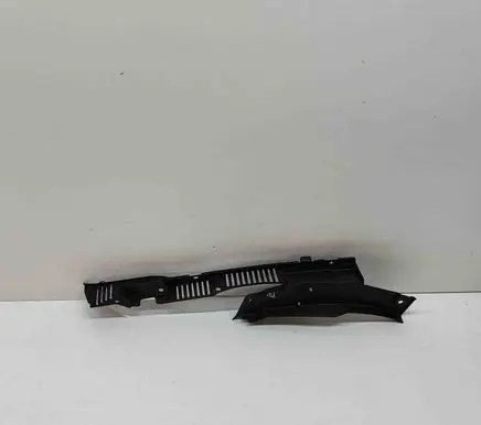 Fender end trim