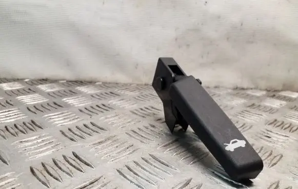 Opel Mokka Engine bonnet (hood) release handle