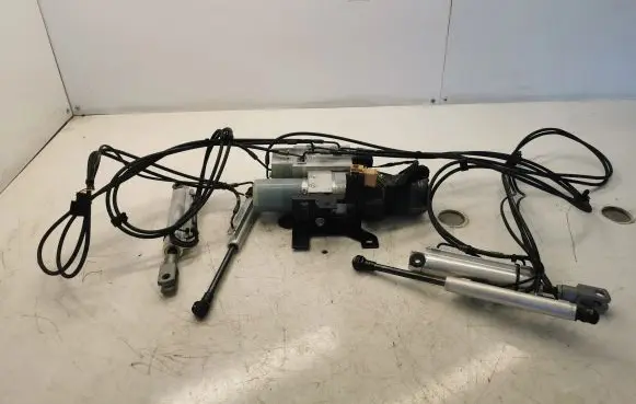 Porsche 911 991 Convertible roof lock latch cylinder 99156106002