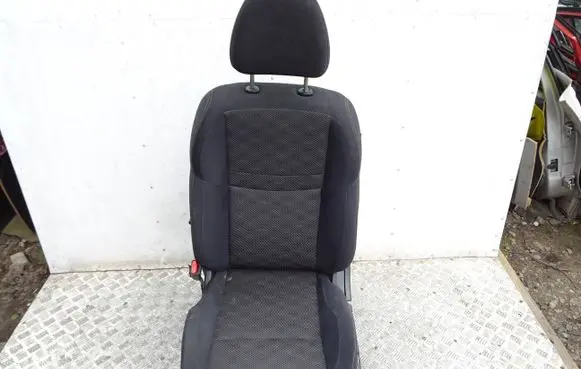 Nissan Qashqai Front driver seat adf