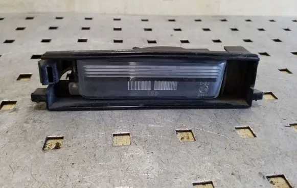 Toyota RAV 4 (XA20) Number plate light