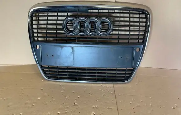 Audi A6 S6 C6 4F Front bumper upper radiator grill 4F0853651