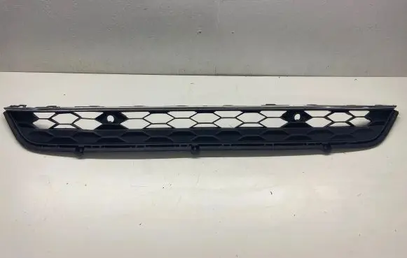 Volkswagen Tiguan Front bumper lower grill 5NA853677C DNB18035