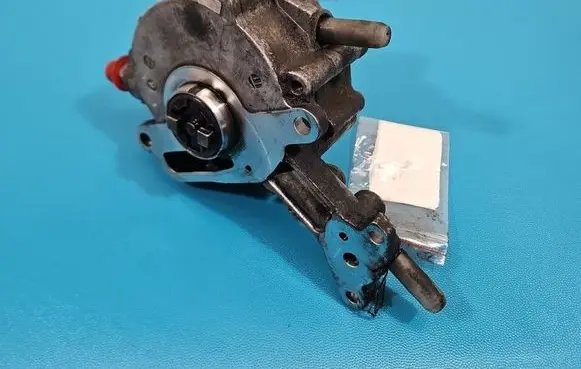 Volkswagen PASSAT B6 Vacuum pump 038145209C IMPRK1528355