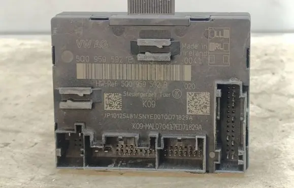 Volkswagen Golf Sportsvan Door control unit/module 5Q0959592E 5Q0959592B
