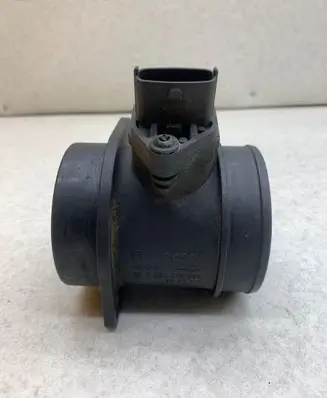 Volvo V70 Mass air flow meter 0280218088 8670115