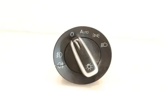 Volkswagen PASSAT CC Light switch