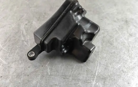Vacuum air tank