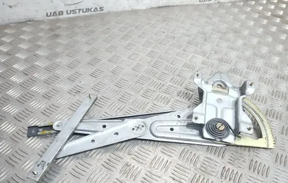 Front window lifting mechanism without motor