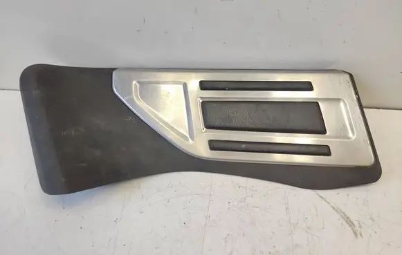 Citroen DS7 Crossback Foot rest pad/dead pedal 9811350880