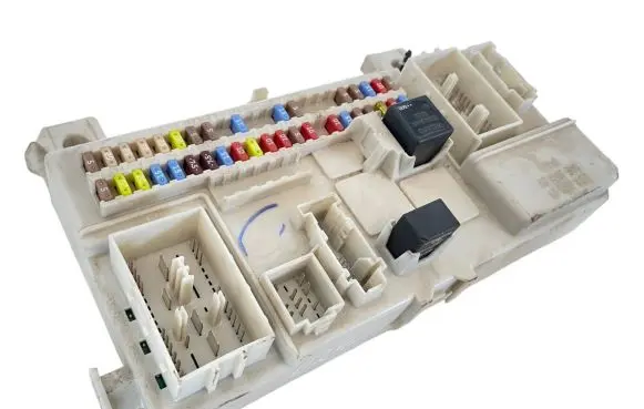 Volvo V50 Fuse module 30728906 519096408