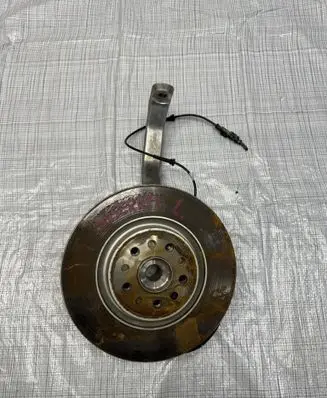 Jeep Wrangler Front wheel hub spindle knuckle 670039066