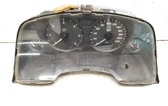 Opel Zafira A Speedometer (instrument cluster) 24419560HT 110080069