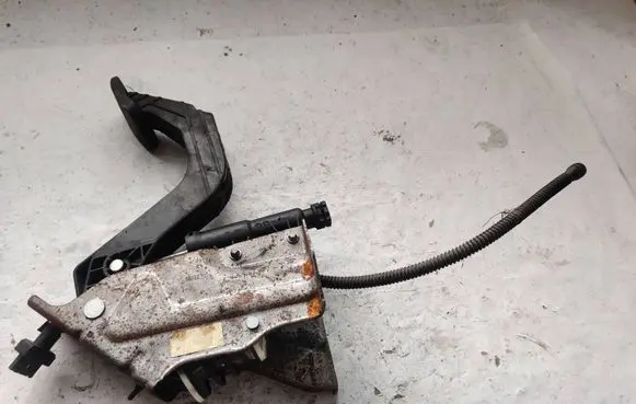 Mercedes-Benz Sprinter W901 W902 W903 W904 Clutch master cylinder A9062900212 1036776