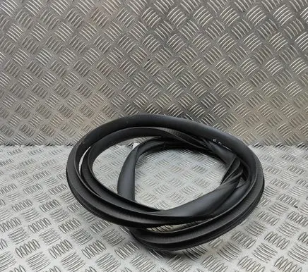 Tesla Model Y Juniper Rubber seal rear door 1497675B0E