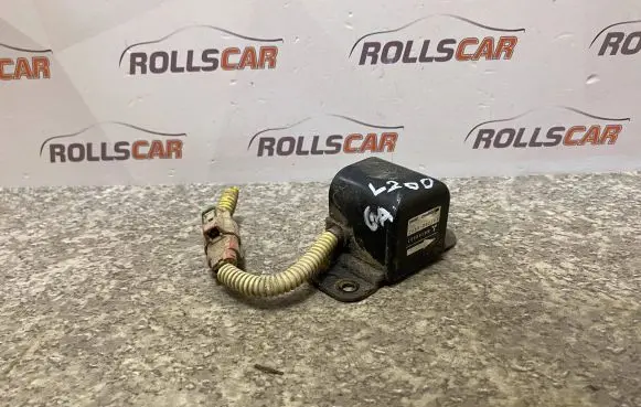 Mitsubishi L200 Airbag deployment crash/impact sensor 1872000441 MR158561
