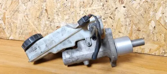 Ford Focus Master brake cylinder 03350891031