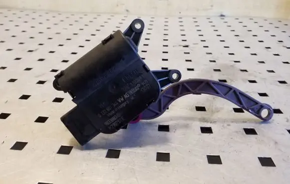 Volkswagen Scirocco Air flap motor/actuator 1K2907511E