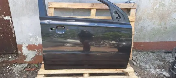 Chevrolet Aveo Front door