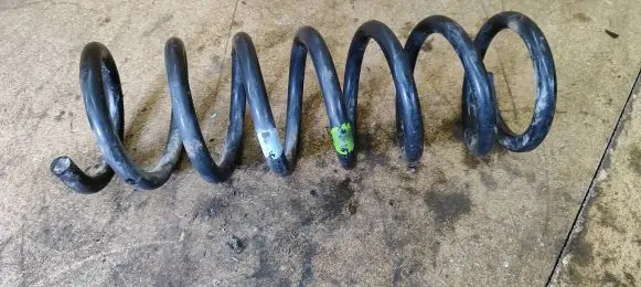 Lexus IS 220D-250-350 Rear coil spring
