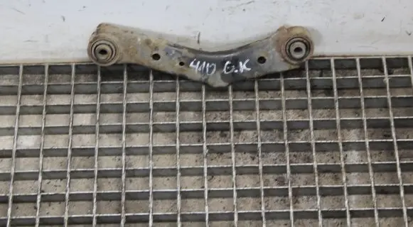 KIA Sportage Rear upper control arm/wishbone