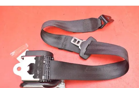 Volvo V40 Front seatbelt 31292072