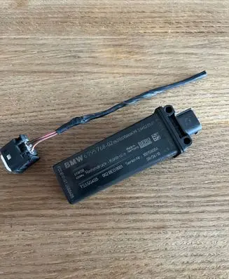 BMW 3 E92 E93 Tire pressure control unit 6795768