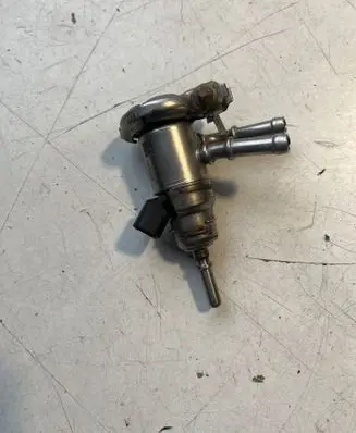 Opel Astra L Fuel injector 9842811780 P332203757