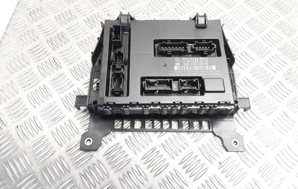 Mercedes-Benz B W245 Comfort/convenience module A1695454332