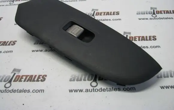 Honda CR-V Electric window control switch M20013