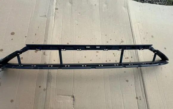 Audi e-tron Front bumper lower grill 4KE807647A