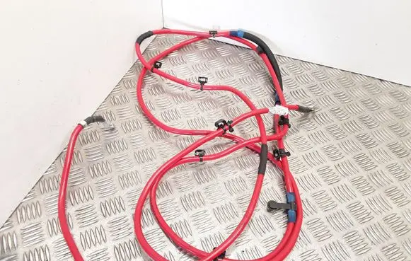 Mercedes-Benz E W212 Positive cable (battery) A2124404038