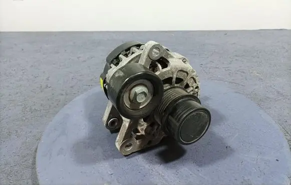 Hyundai i30 Generator/alternator 37300-07450