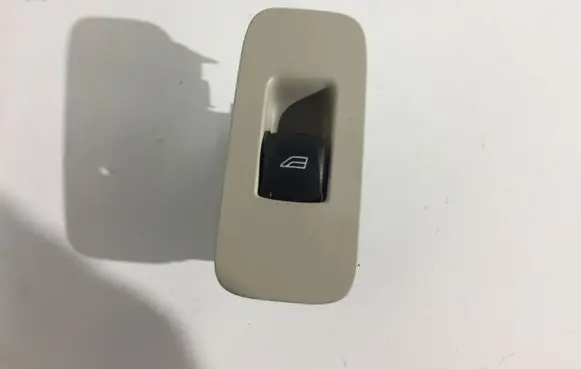 Volvo V40 Electric window control switch 1303822