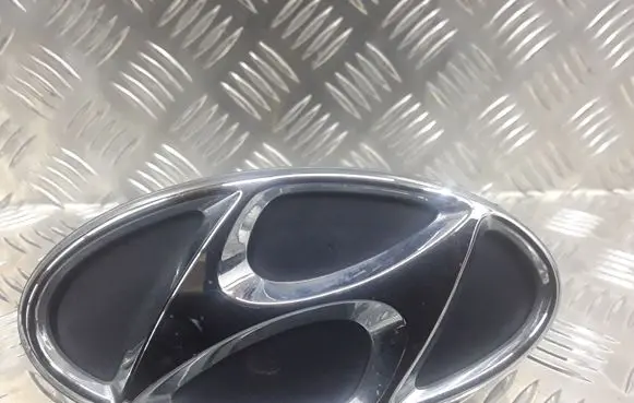 Hyundai i30 Manufacturer badge logo/emblem 87311A6000
